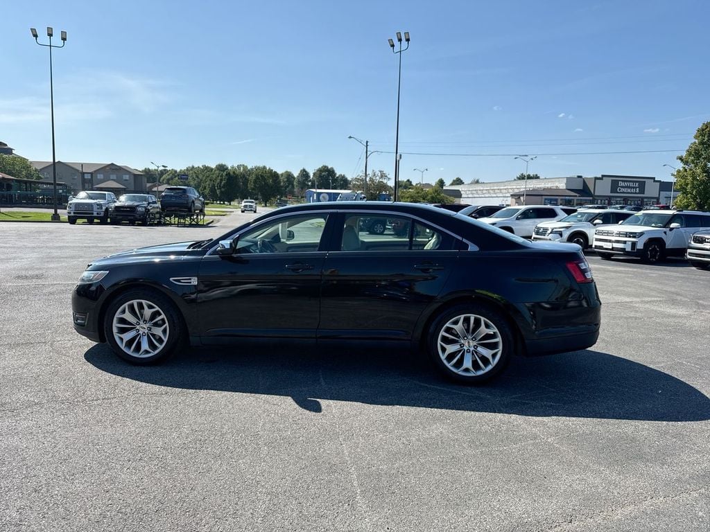 2018 Ford Taurus Limited Photo in Danville KY 40422
