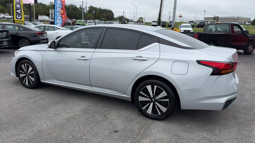 2022 Nissan Altima 2.5 SV Photo in Danville KY 40422