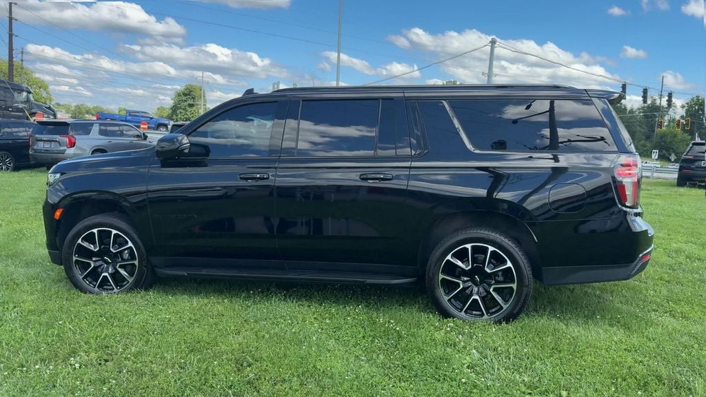 2024 Chevrolet Suburban RST Photo in Danville KY 40422