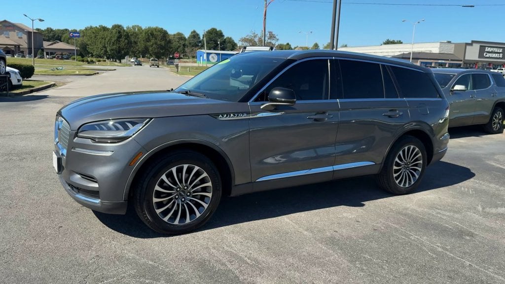 2023 Lincoln Aviator Standard Photo in Danville KY 40422
