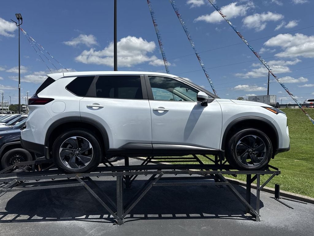 Pre-Owned 2026 Nissan Rogue SV - photo - 13