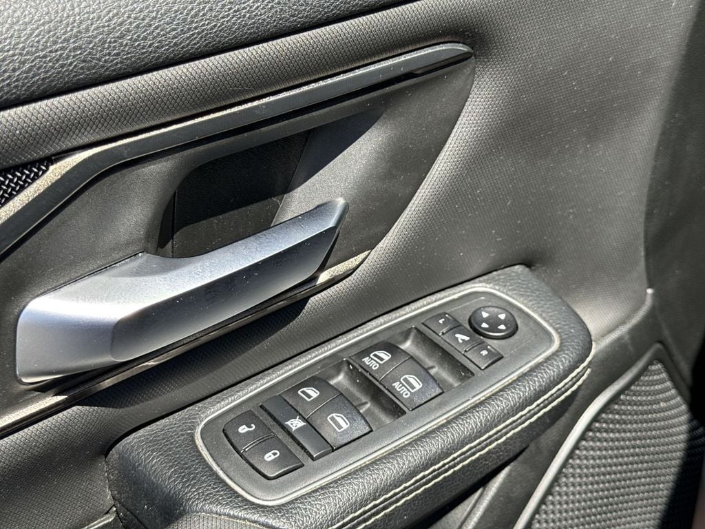 Pre-Owned 2020 Ram 1500 Rebel - photo - 19