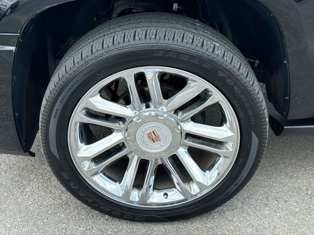 Pre-Owned 2014 Cadillac Escalade Platinum Edition - photo - 1