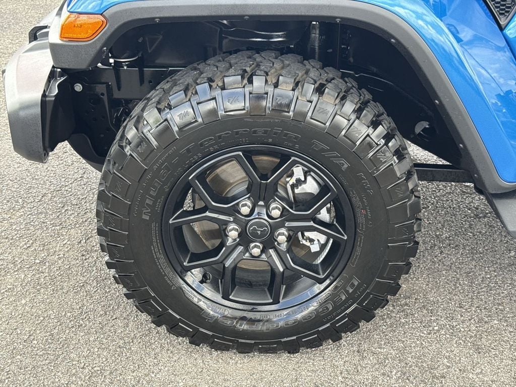 Pre-Owned 2025 Jeep Gladiator High Tide - photo - 9