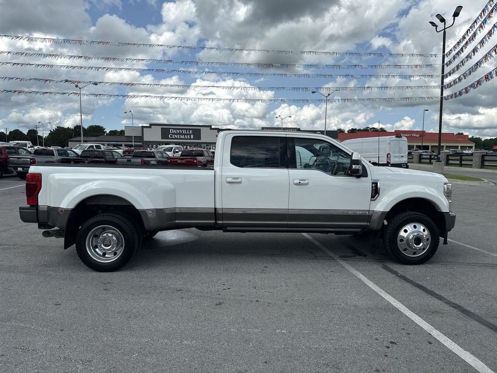Pre-Owned 2022 Ford F-450SD King Ranch - photo - 13