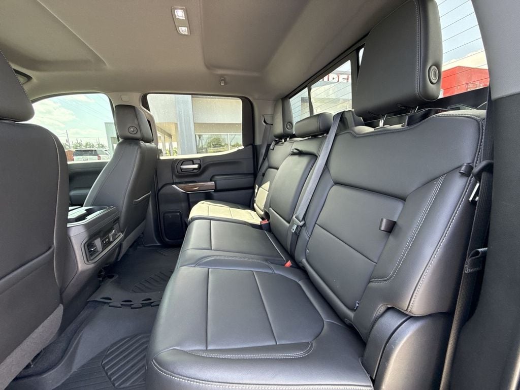 Pre-Owned 2020 Chevrolet Silverado 1500 RST - photo - 10