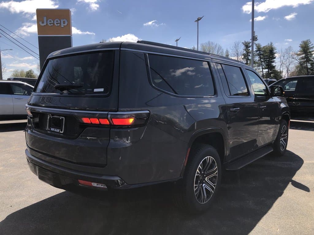 New 2026 Jeep Grand Wagoneer L - photo - 12
