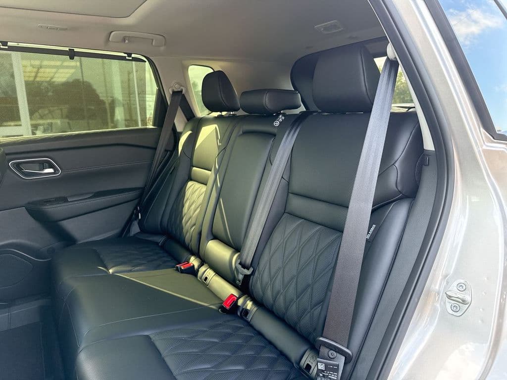 New 2026 Nissan Rogue Platinum - photo - 19