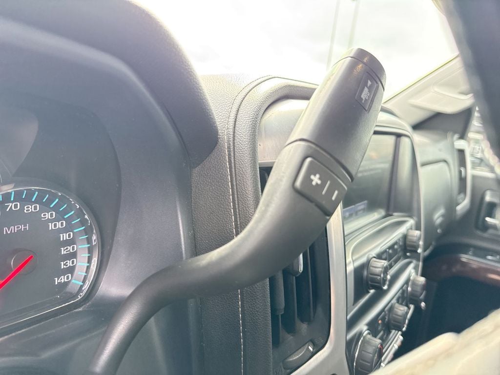 Pre-Owned 2018 GMC Sierra 3500HD SLT - photo - 17