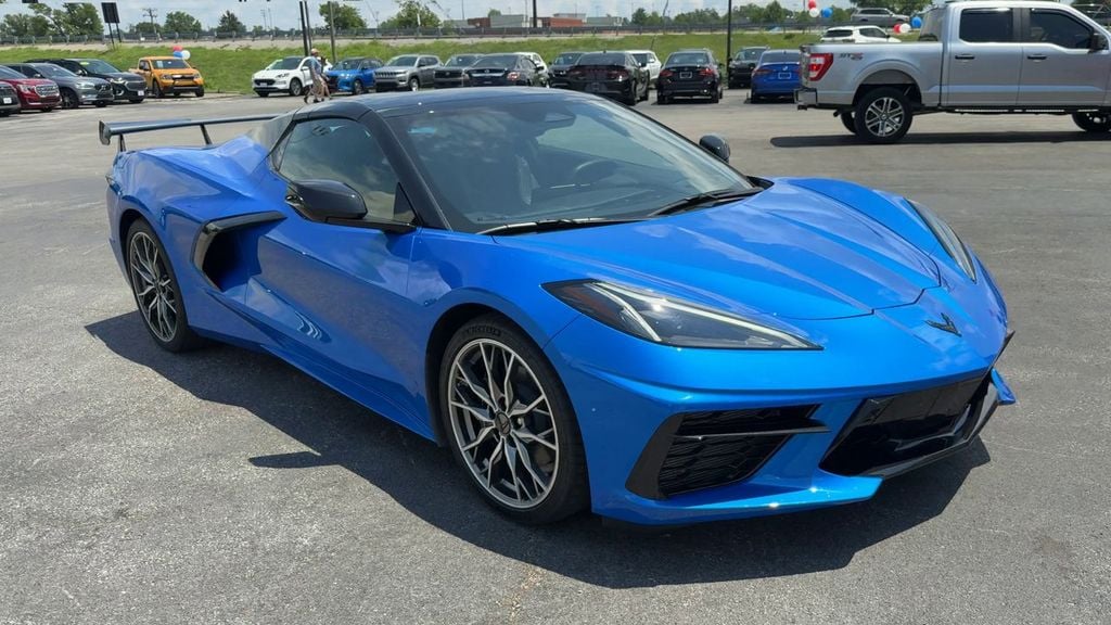 Pre-Owned 2025 Chevrolet Corvette Stingray - photo - 8
