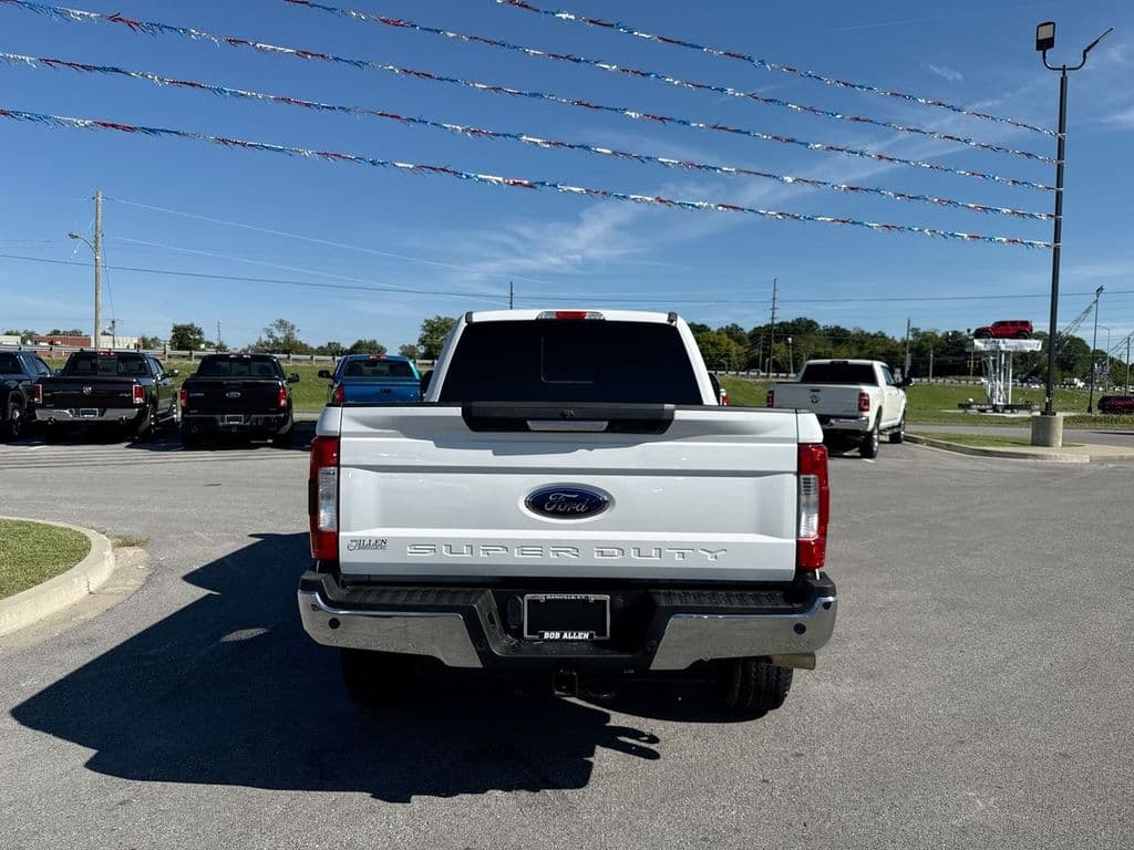 Pre-Owned 2019 Ford F-250SD Lariat - photo - 9
