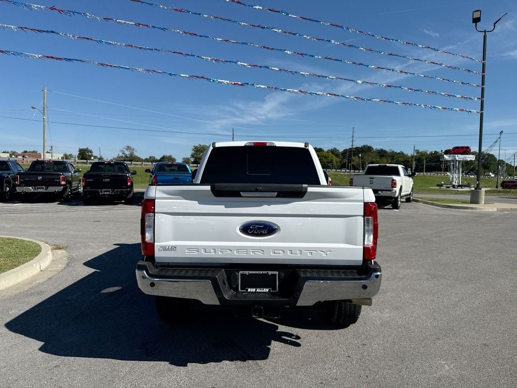 Pre-Owned 2019 Ford F-250SD Lariat - photo - 9