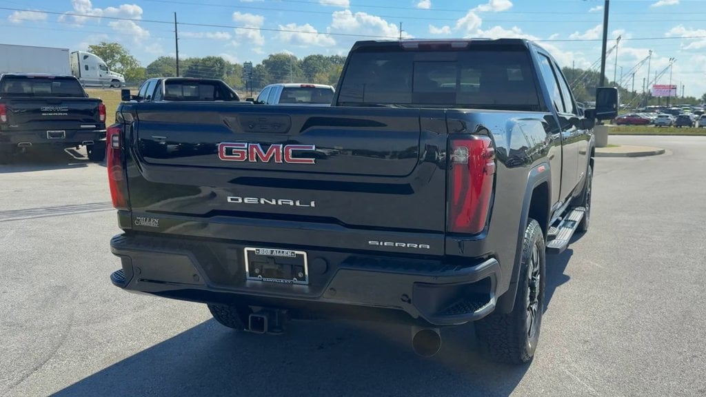 Pre-Owned 2024 GMC Sierra 2500HD Denali - photo - 5