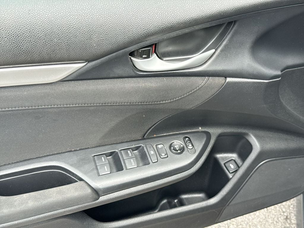 Pre-Owned 2020 Honda Civic EX - photo - 11
