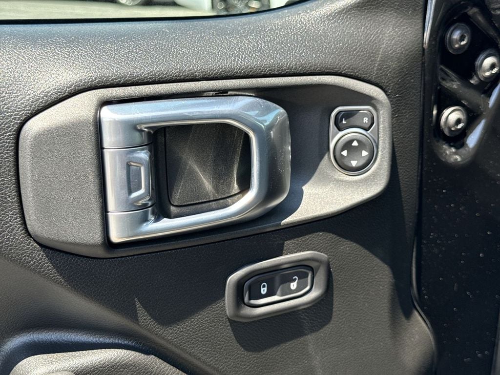 New 2026 Jeep Wrangler Sport S - photo - 19