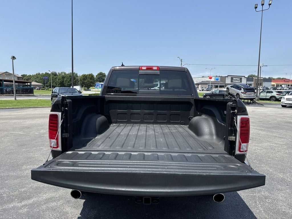 Pre-Owned 2016 Ram 1500 Laramie - photo - 8