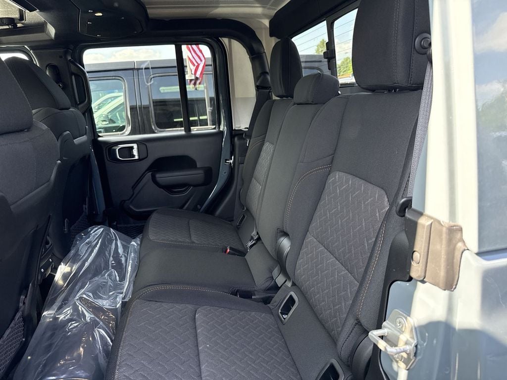 New 2026 Jeep Gladiator Mojave - photo - 18