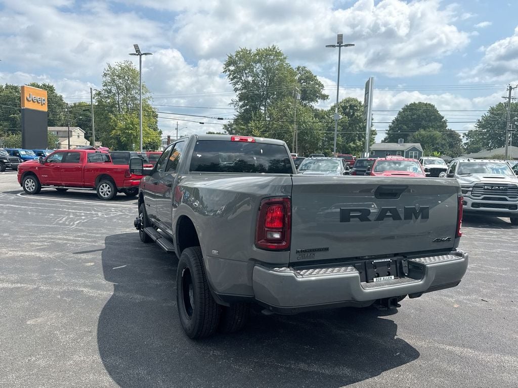 New 2026 Ram 3500 Big Horn - photo - 11