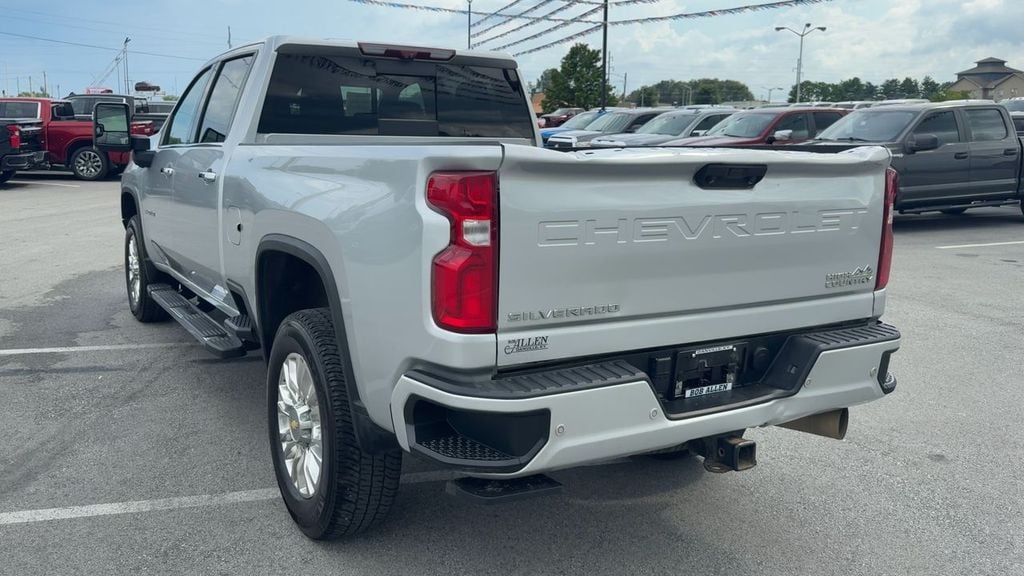 Pre-Owned 2022 Chevrolet Silverado 3500HD High Country - photo - 4
