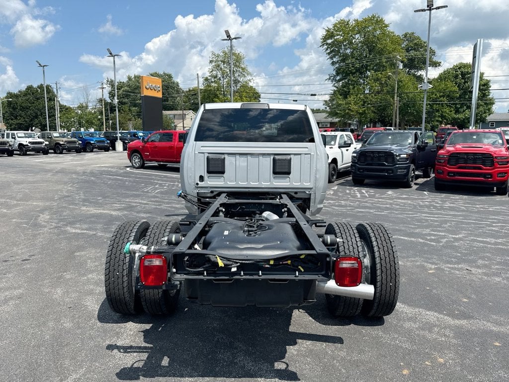New 2026 Ram 4500HD Tradesman - photo - 16