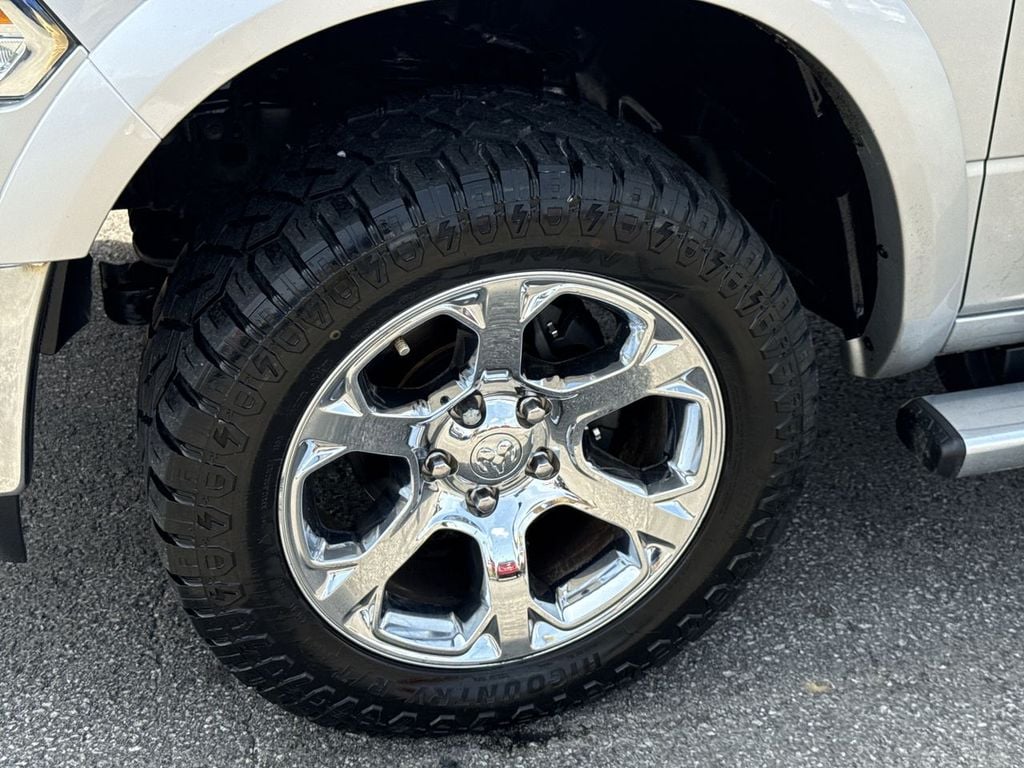 Pre-Owned 2017 Ram 1500 Laramie - photo - 1