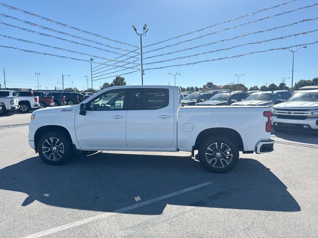Pre-Owned 2023 Chevrolet Silverado 1500 RST - photo - 10