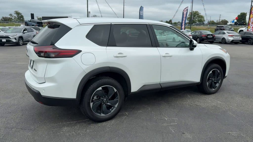 Pre-Owned 2024 Nissan Rogue SV - photo - 6