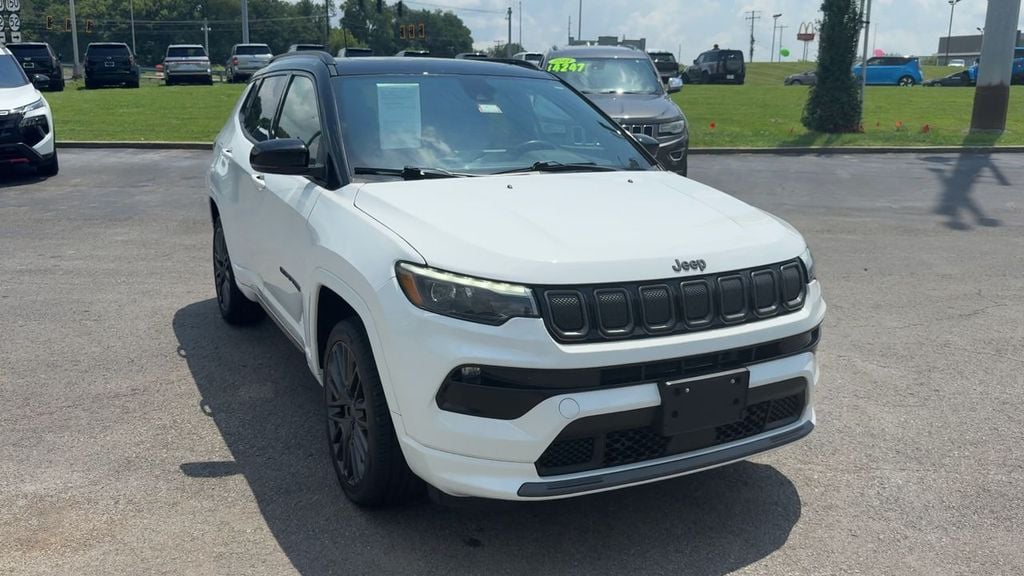 Pre-Owned 2022 Jeep Compass Limited - photo - 8