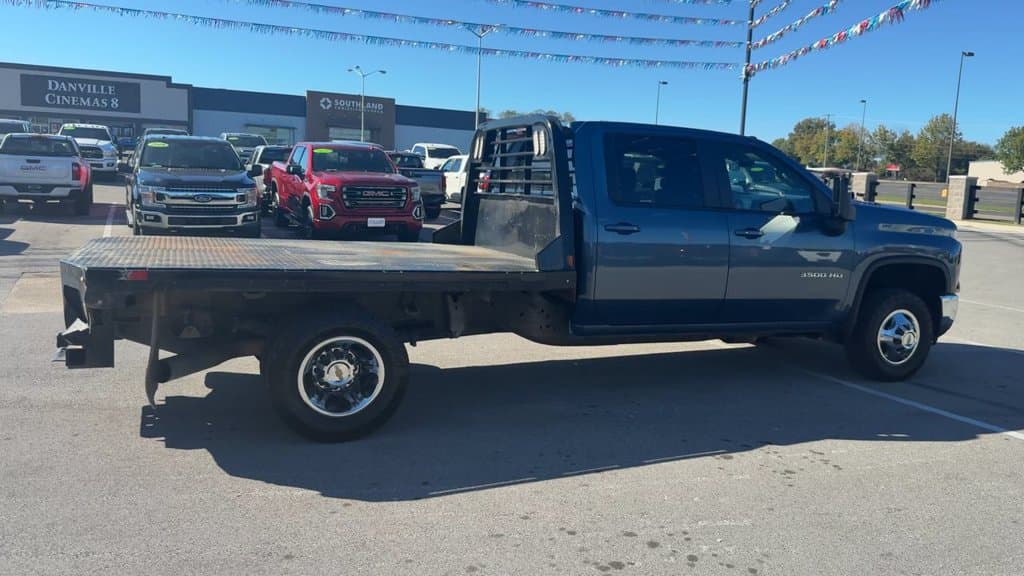Pre-Owned 2025 Chevrolet Silverado 3500HD LT - photo - 6