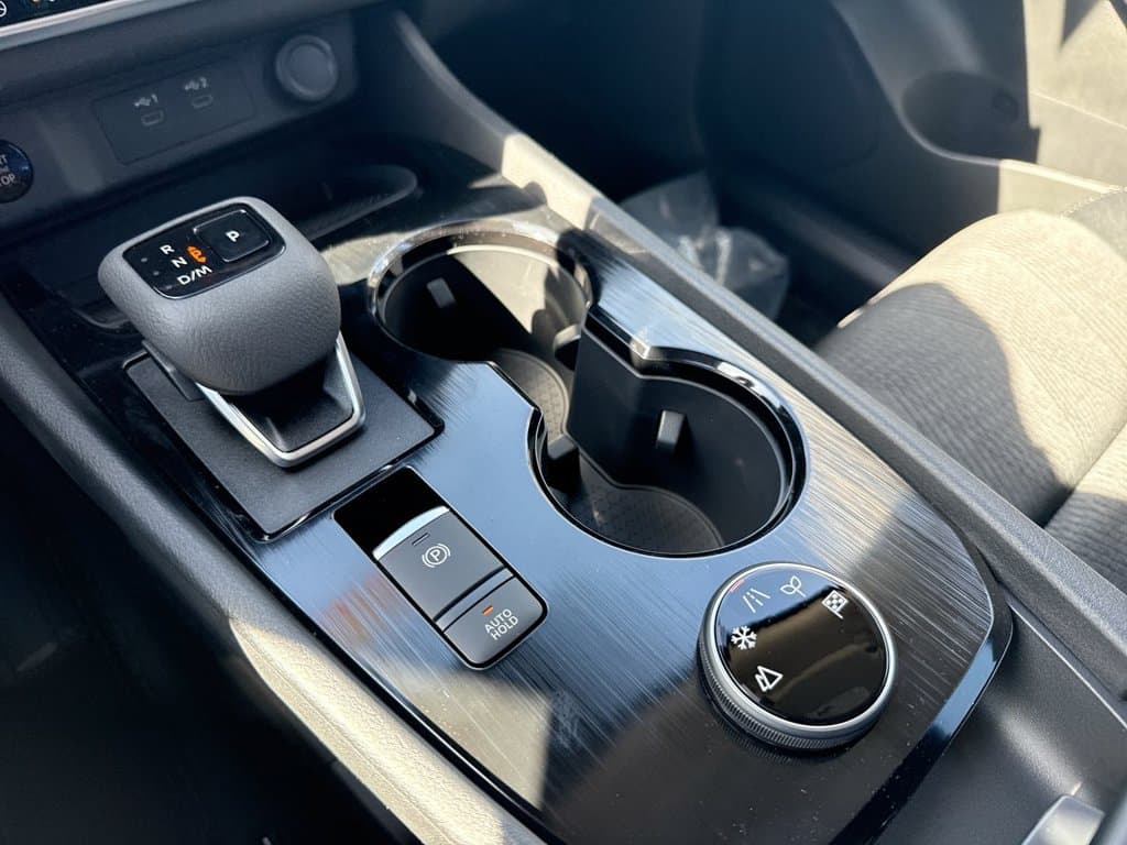 New 2026 Nissan Rogue SV - photo - 26