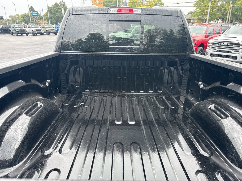 New 2026 Ram 1500 Express - photo - 16