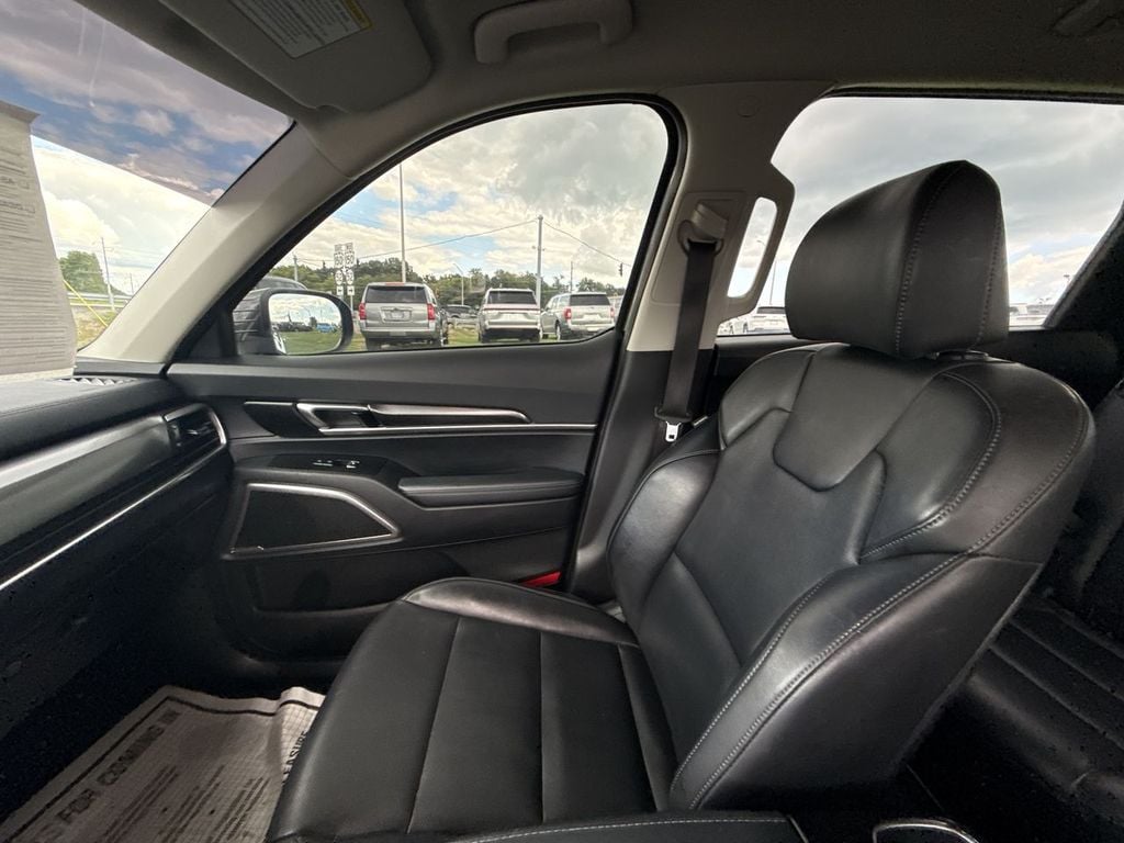 Pre-Owned 2024 Kia Telluride LX - photo - 31