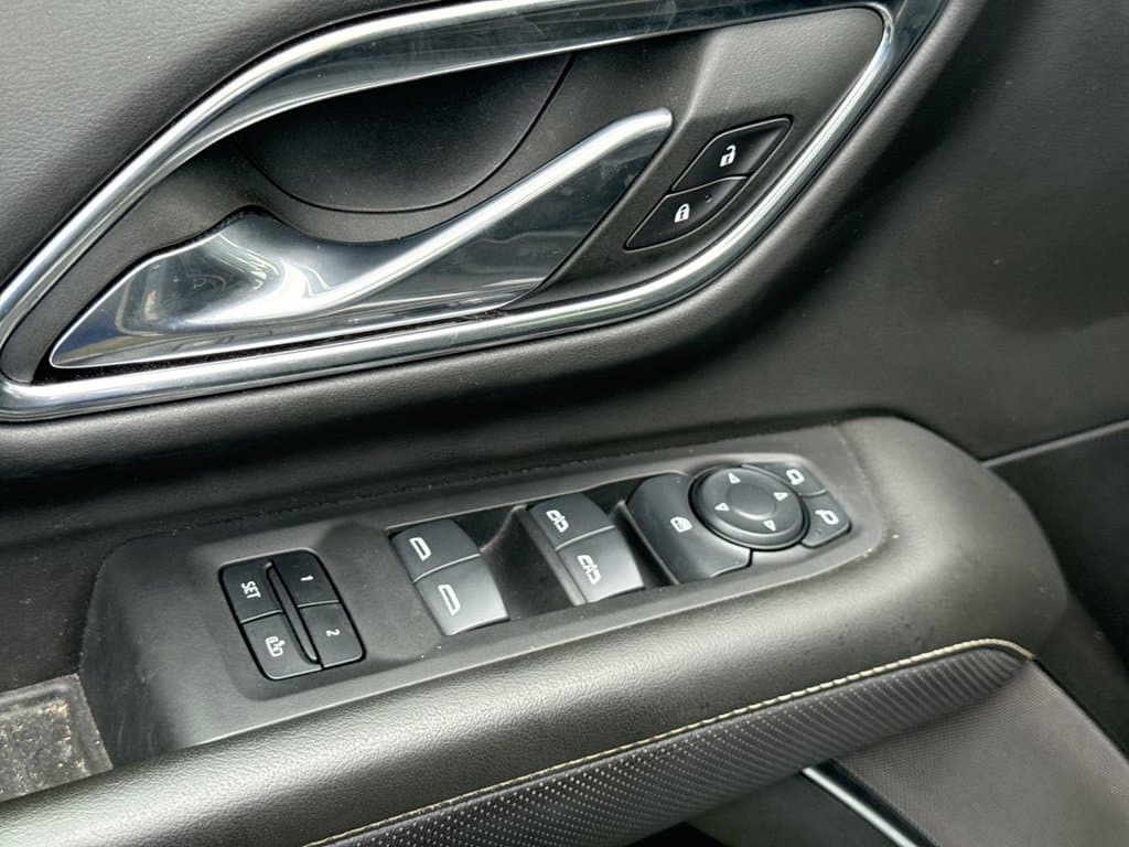 Pre-Owned 2024 GMC Yukon SLT - photo - 21