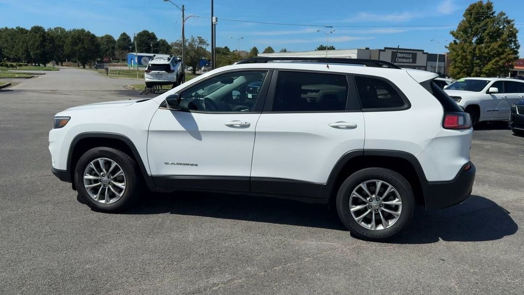 Pre-Owned 2022 Jeep Cherokee Latitude Lux - photo - 3