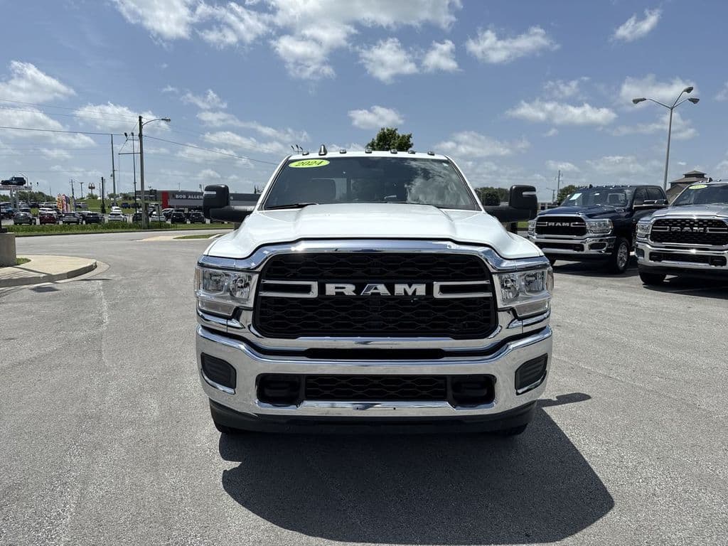 Pre-Owned 2024 Ram 3500 Tradesman - photo - 15