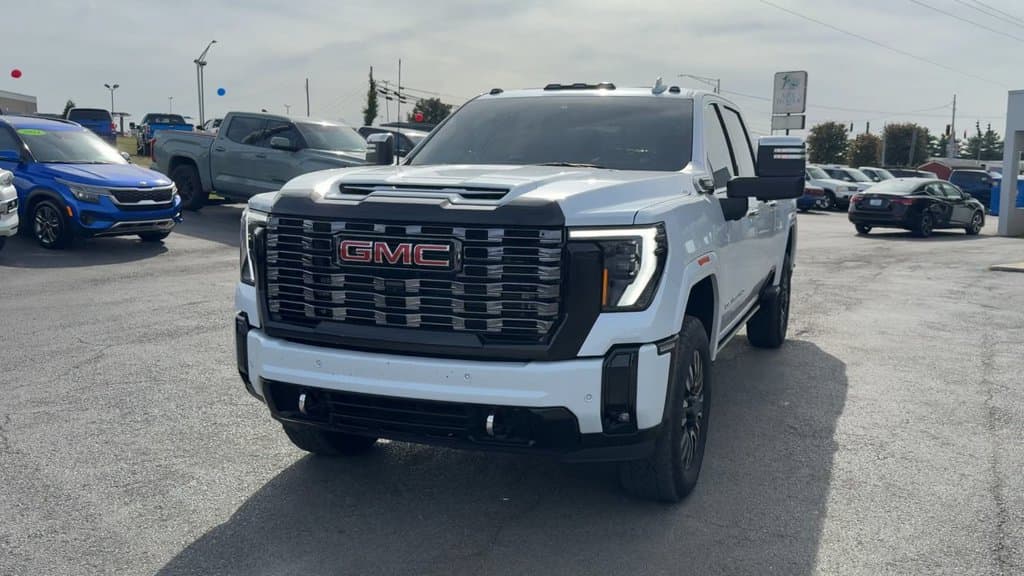 Pre-Owned 2026 GMC Sierra 2500HD Denali Ultimate - photo - 1