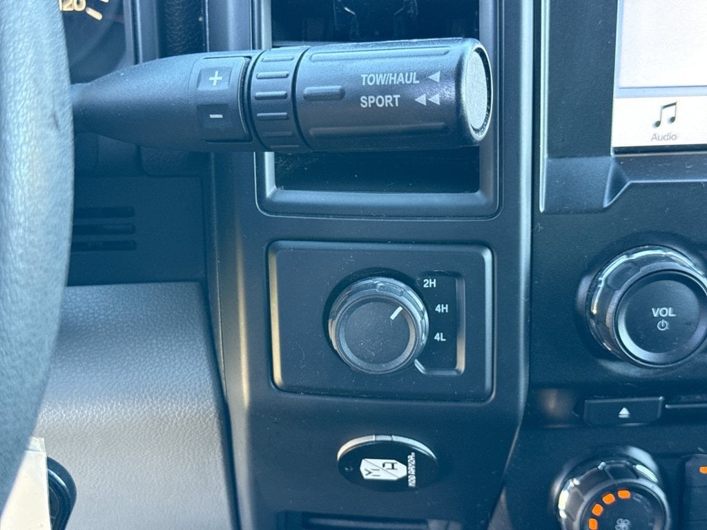 Pre-Owned 2017 Ford F-150 XL - photo - 17