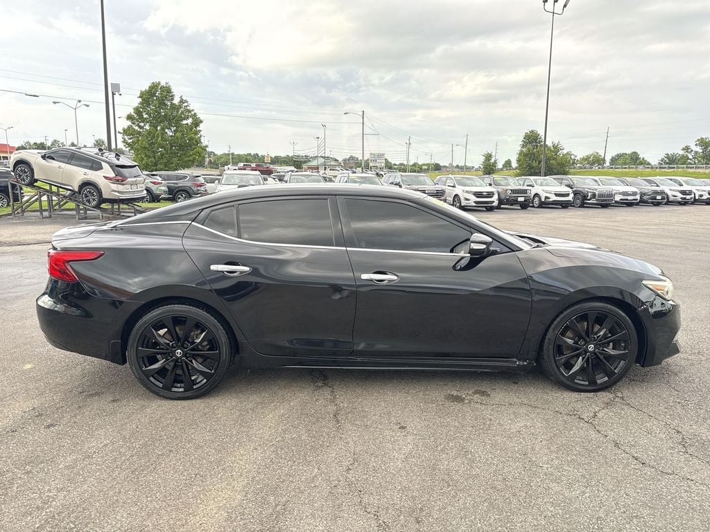 Pre-Owned 2017 Nissan Maxima SR - photo - 5