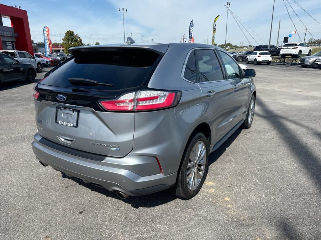 Pre-Owned 2020 Ford Edge Titanium - photo - 4