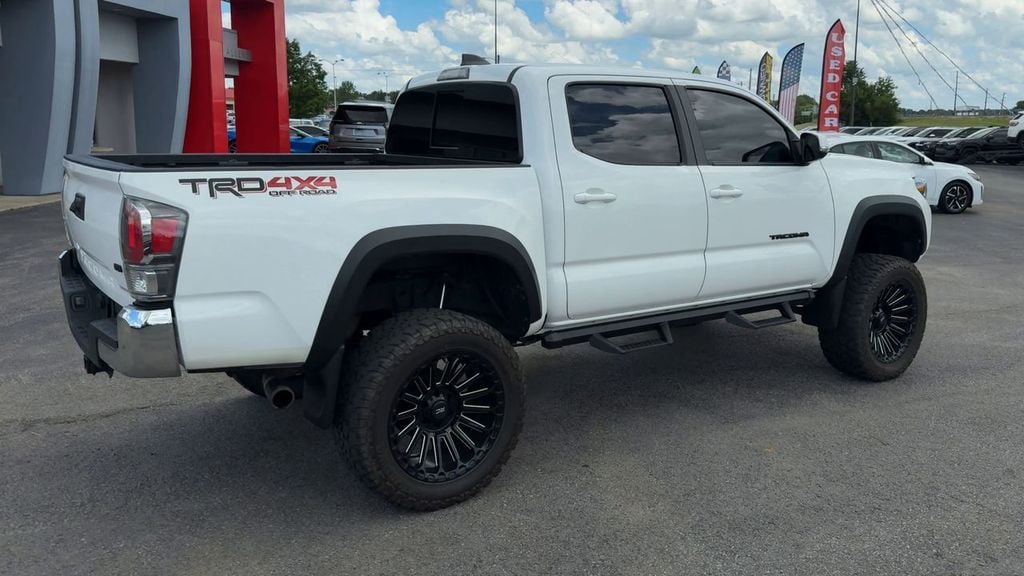 Pre-Owned 2022 Toyota Tacoma TRD Off-Road - photo - 6