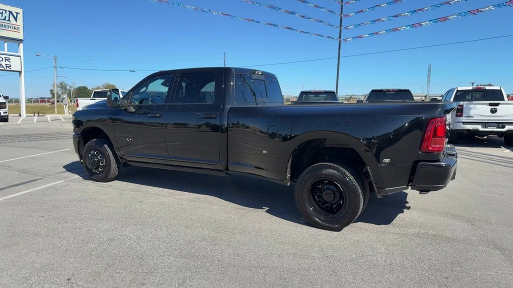 Pre-Owned 2025 Ram 3500 Laramie - photo - 3