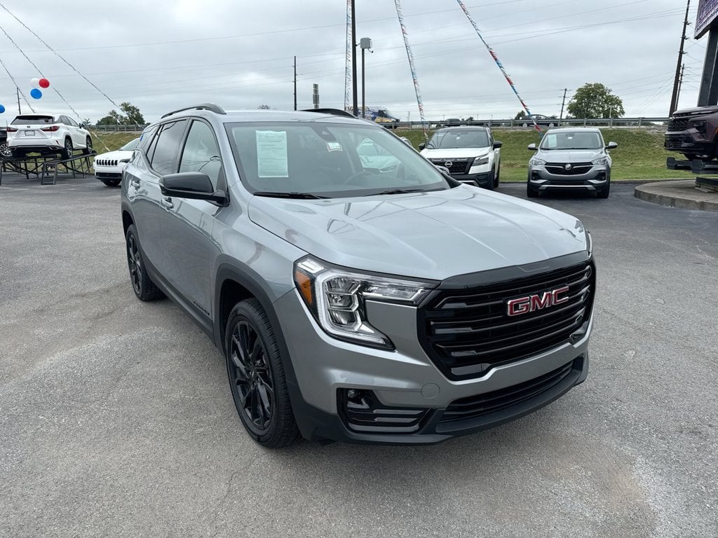 Pre-Owned 2024 GMC Terrain SLT - photo - 14