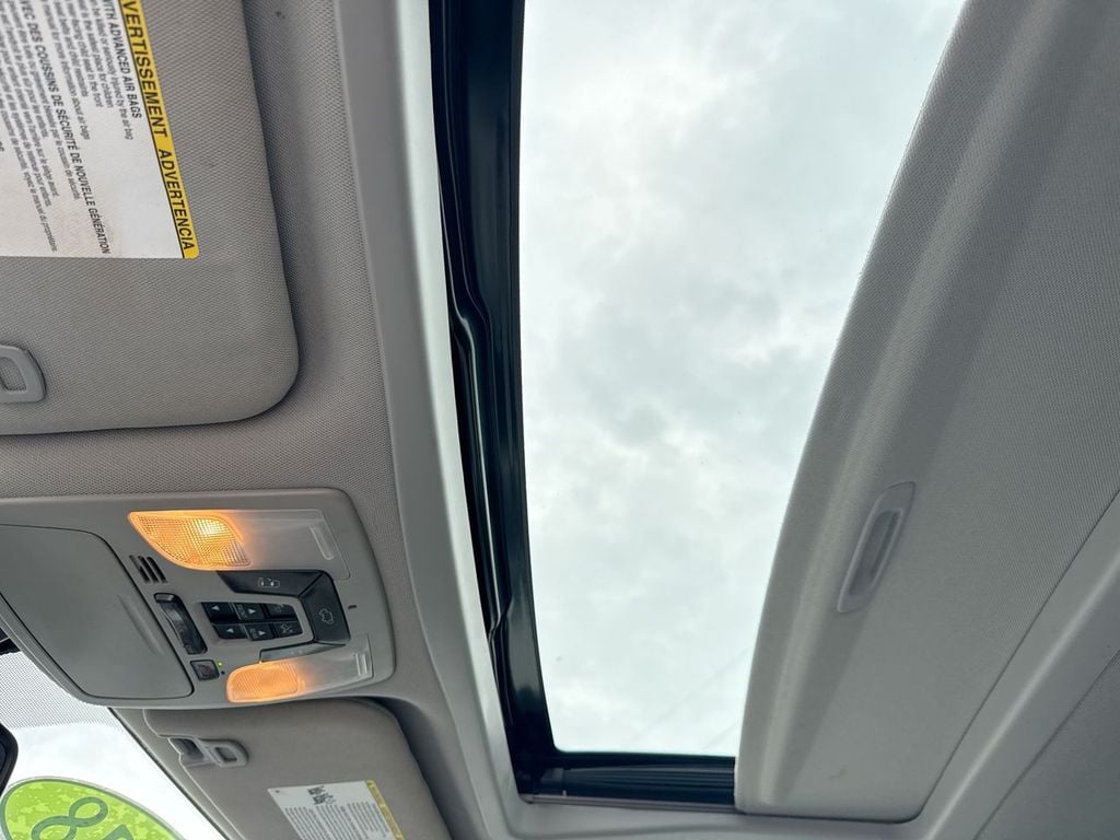 Pre-Owned 2018 Toyota Sienna Limited Premium - photo - 26