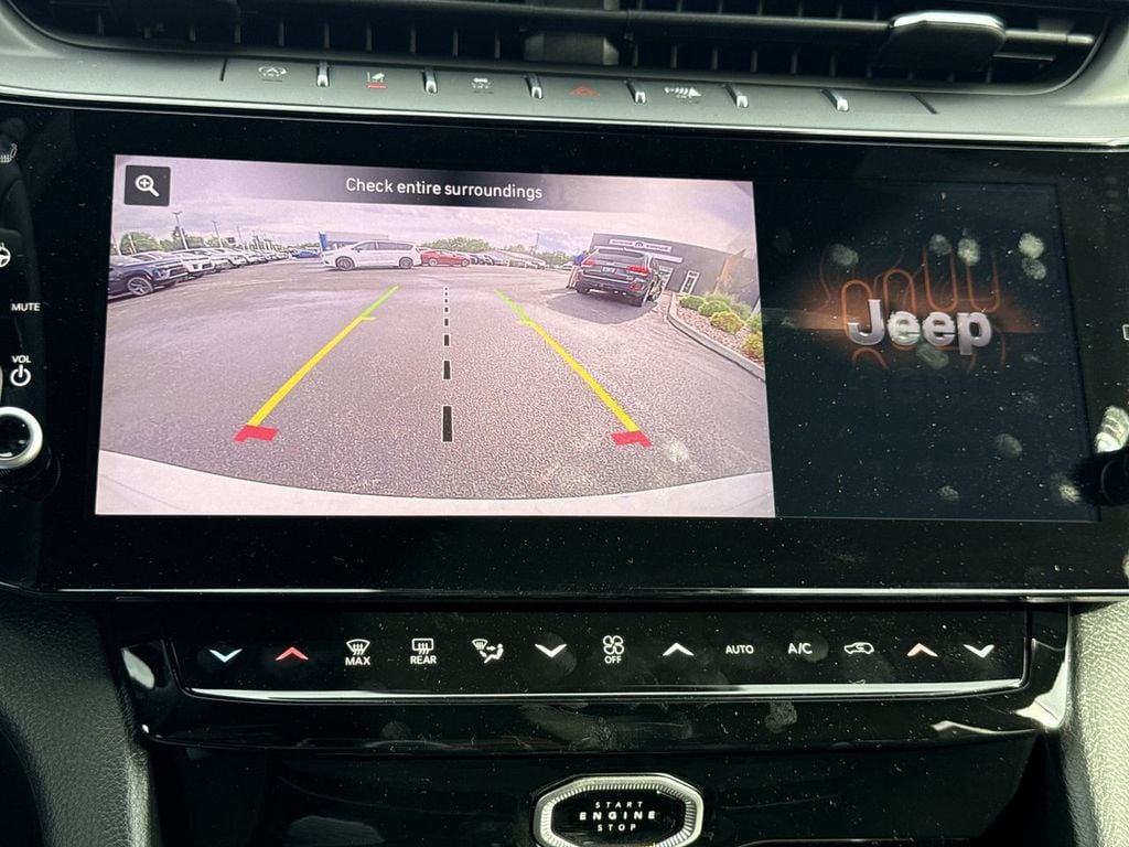 New 2026 Jeep Grand Cherokee L Altitude - photo - 29