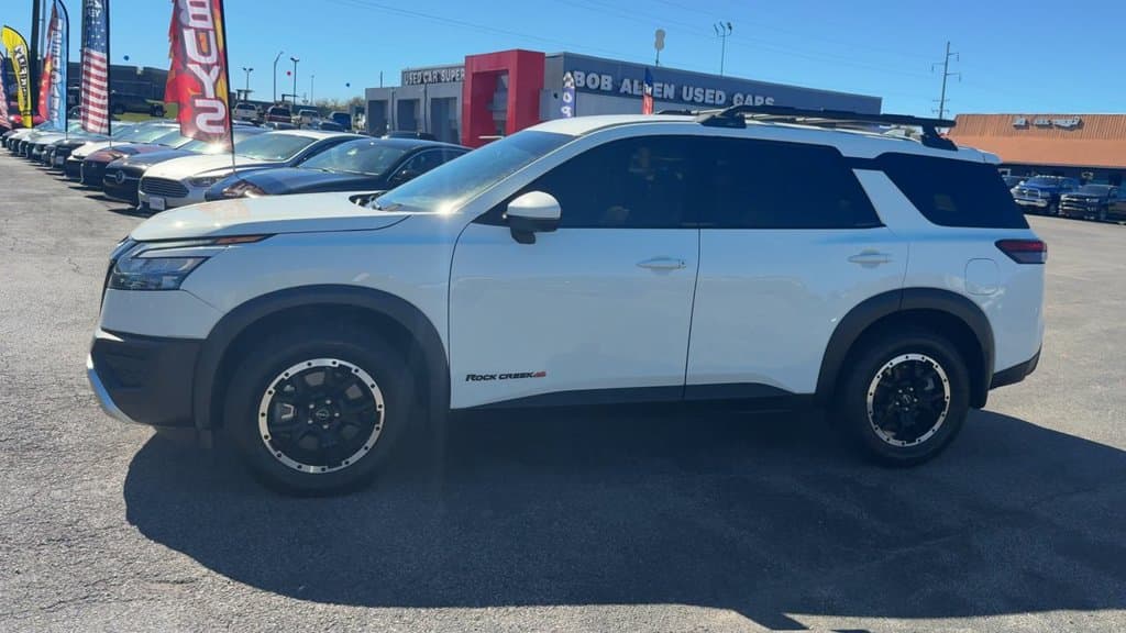 Pre-Owned 2024 Nissan Pathfinder Rock Creek - photo - 2