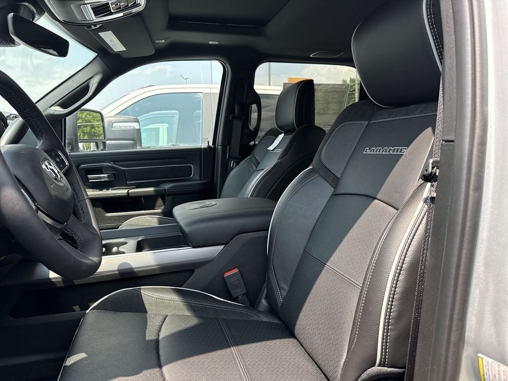 New 2026 Ram 2500 Laramie - photo - 20