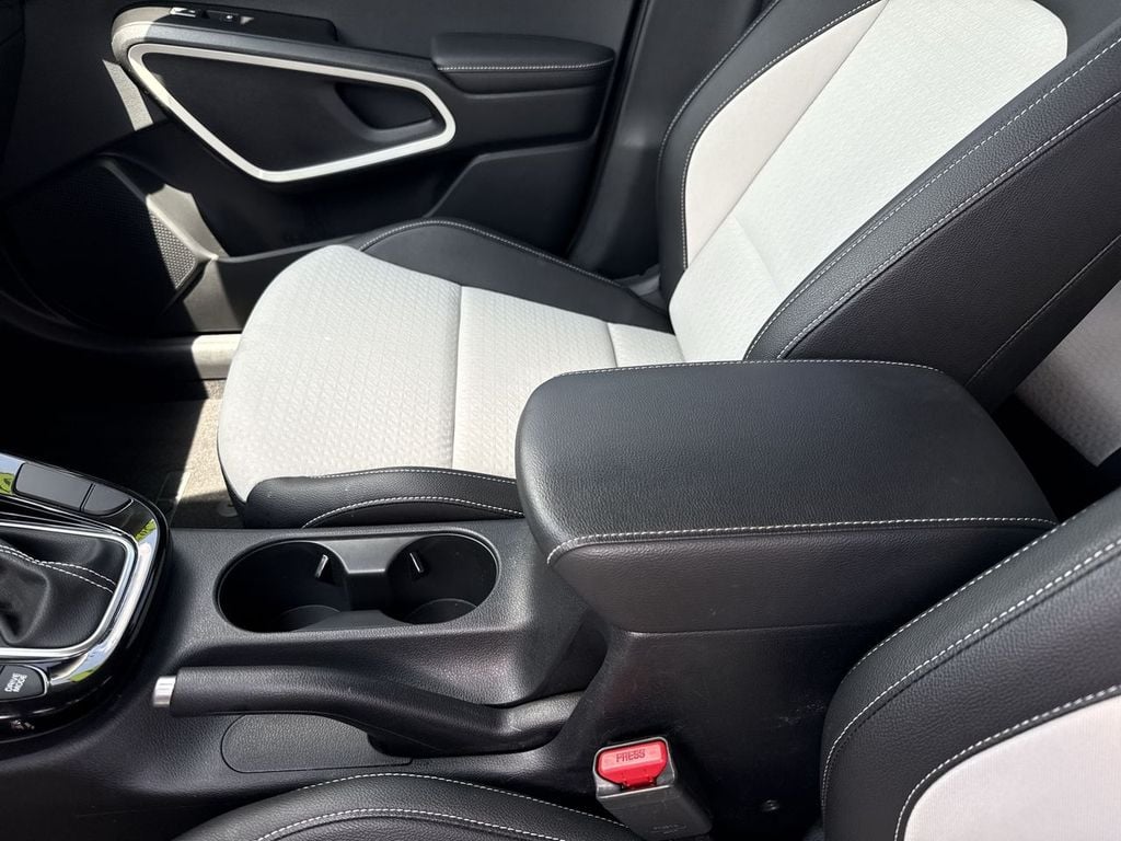 Pre-Owned 2024 Kia Soul GT-Line - photo - 24