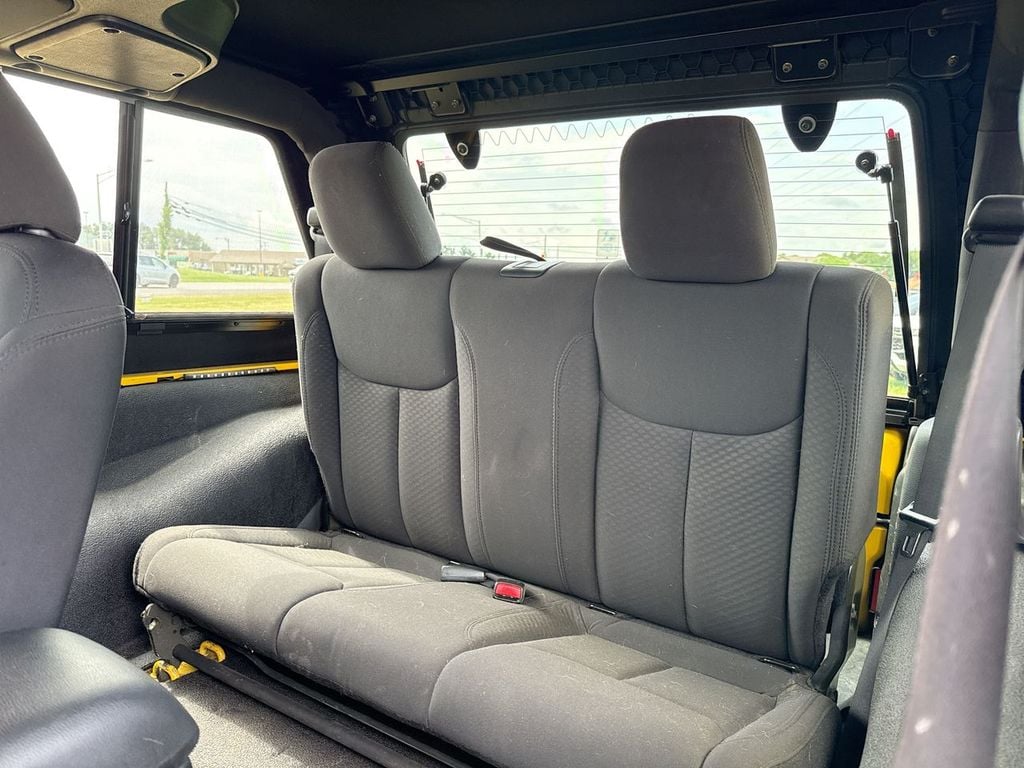Pre-Owned 2015 Jeep Wrangler Sport - photo - 10