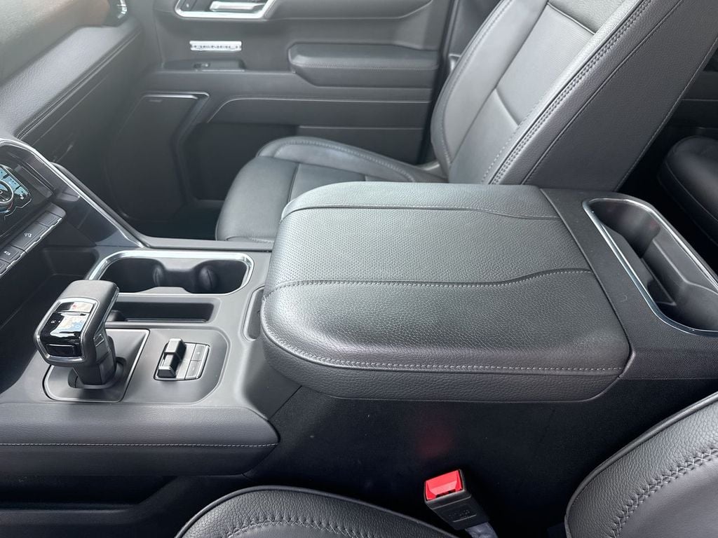 Pre-Owned 2025 GMC Sierra 1500 Denali - photo - 24