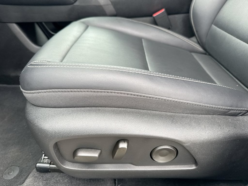 Pre-Owned 2025 GMC Terrain Elevation - photo - 22